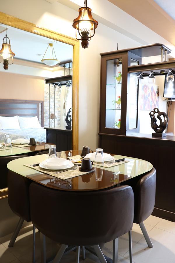 One Palm Tree Villas มะนิลา ภายนอก รูปภาพ